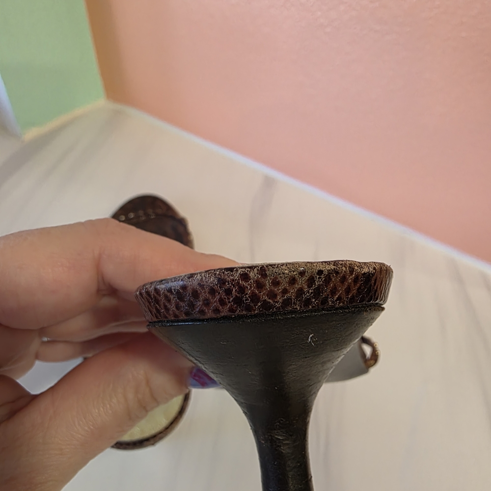 St. John Brown Kitten Heels 7 Italian Snakeskin Patterned Studded Brown Sandals - Picture 13 of 16